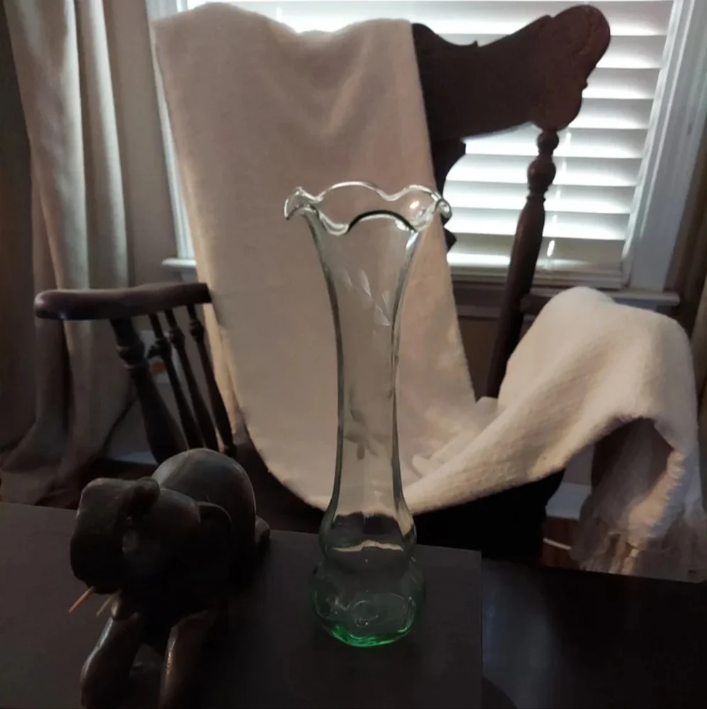 Vintage Depression Glass Etched Glass Delicate Fluted Bud Vase - 8 inches EUC